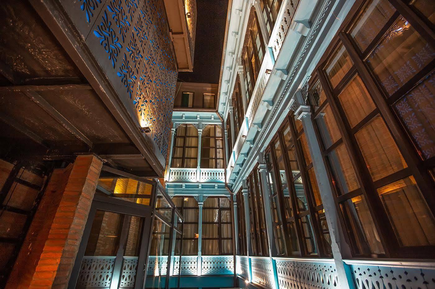 Royal Inn Tbiliszi Kültér fotó