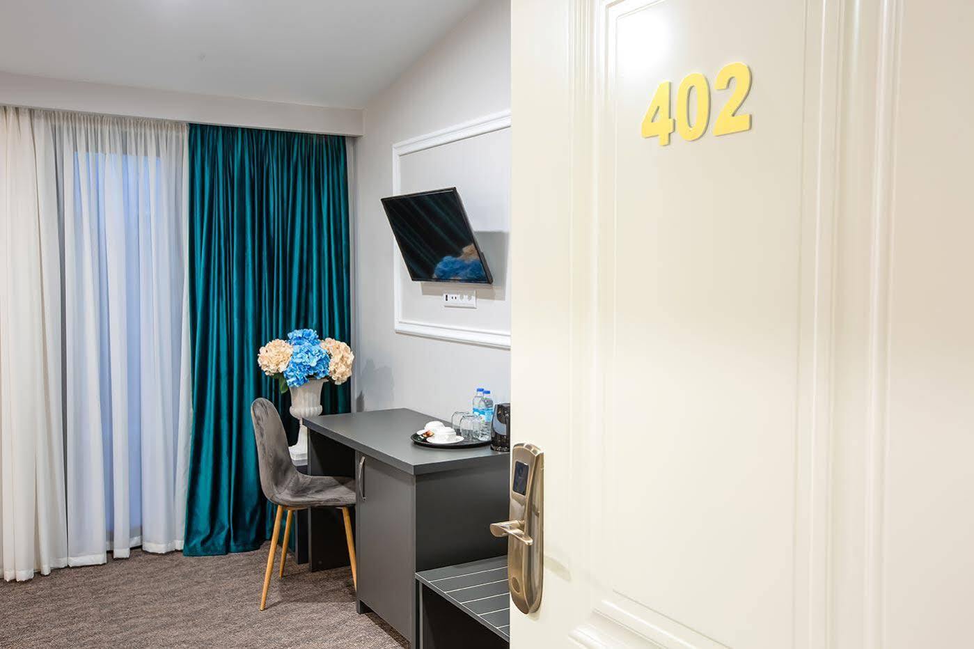 Royal Inn Tbiliszi Kültér fotó